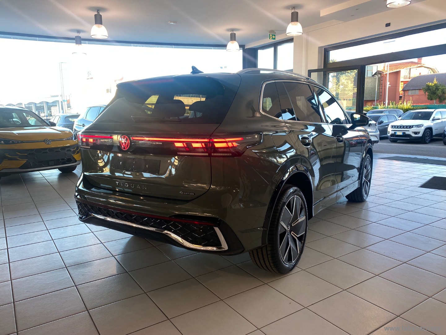Volkswagen Tiguan 2.0 TDI 193CV DSG 4MOT.R-Line Pl. - Immagine 5