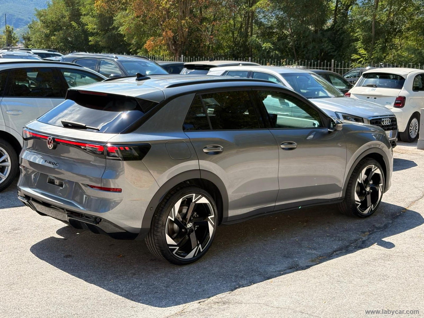 Volkswagen T-Roc 1.5 eTSI ACT 150 CV DSG R-Line - Immagine 5