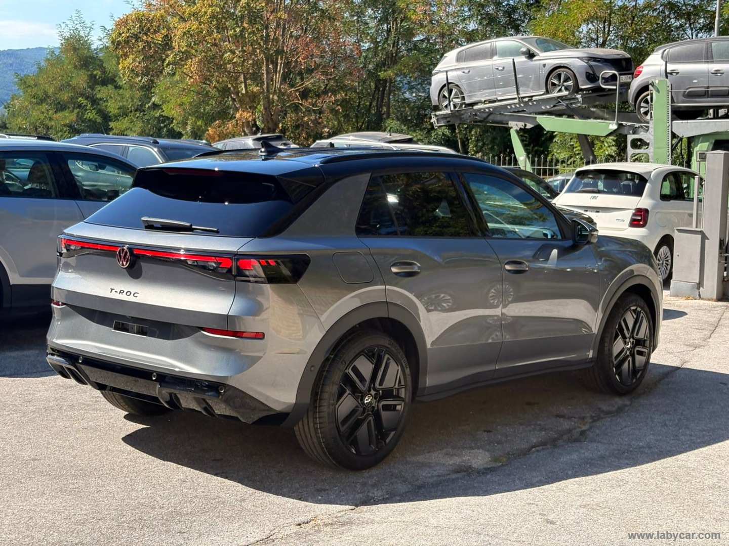 Volkswagen T-Roc 1.5 eTSI ACT 150 CV DSG R-Line - Immagine 5
