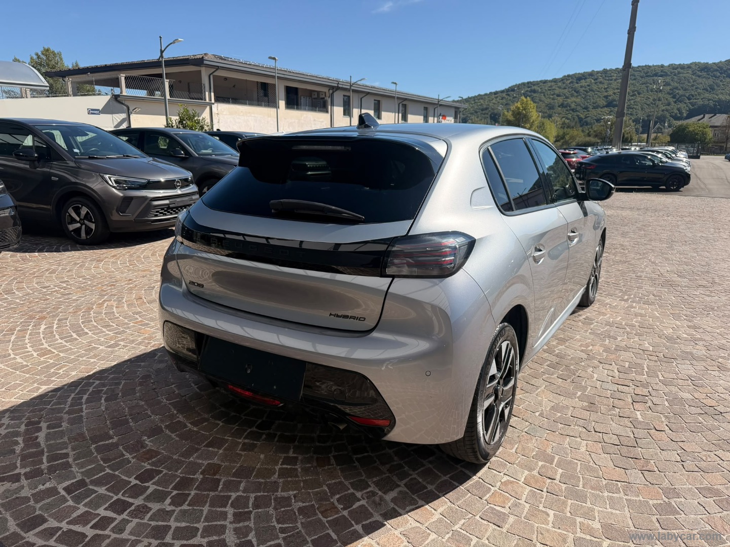 Peugeot 208 Hybrid 110 e-DCS6 Allure - Immagine 5