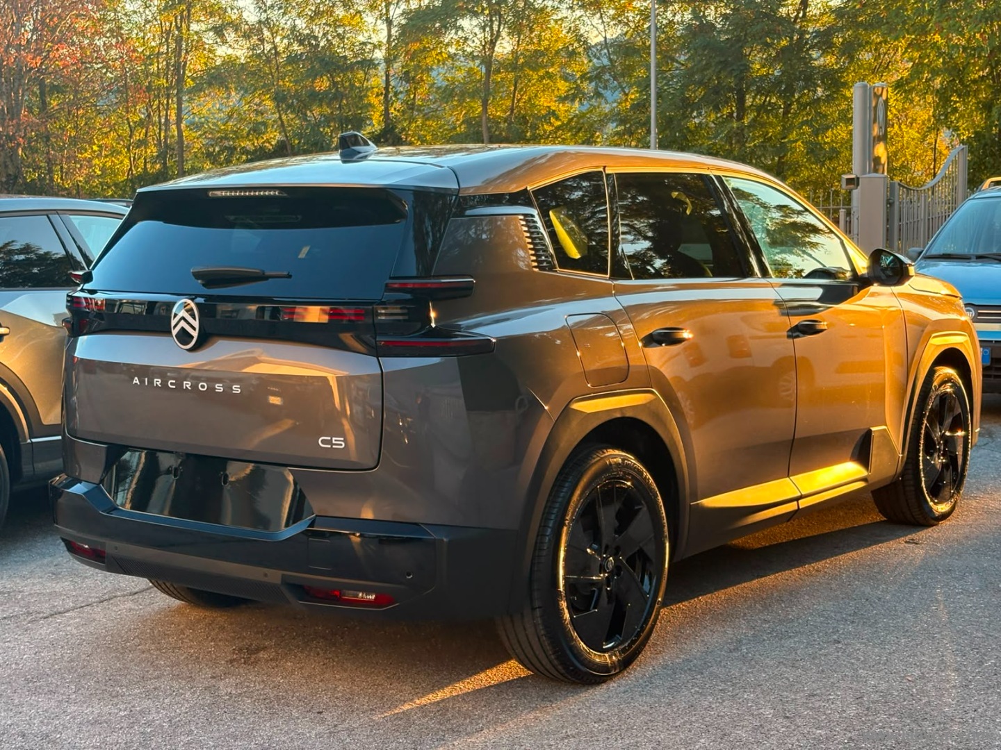 Citroën C5 Aircross Hybrid 145 e-DCS6 Plus - Immagine 5