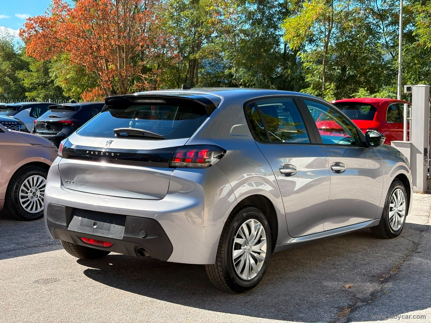 Peugeot 208 BlueHDi 100 S&S 5p. Active - Immagine 5