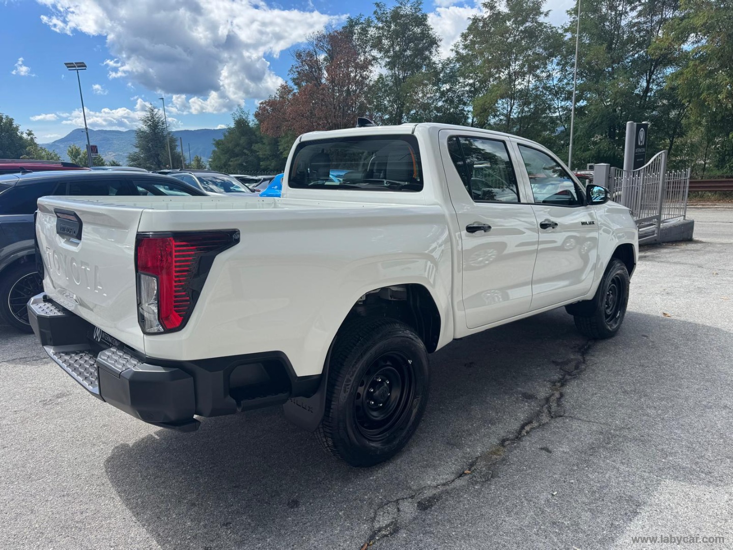Toyota Hilux 2.8 D-4D 48V A/T 4WD DC Hilux - Immagine 5