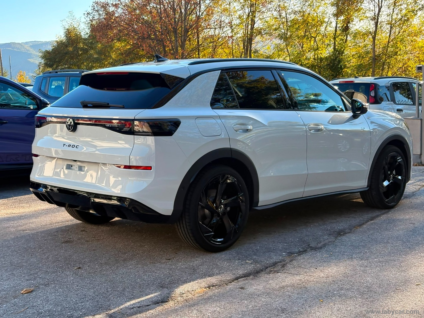 Volkswagen T-Roc 1.5 eTSI ACT 150 CV DSG R-Line - Immagine 5