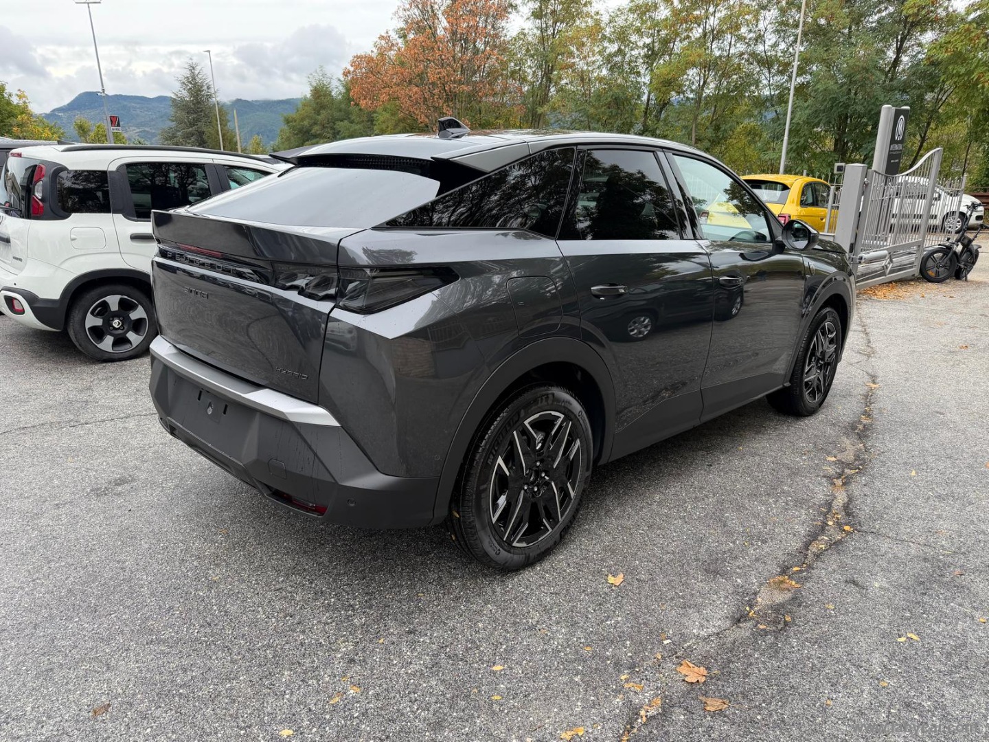 3008 Hybrid 145 e-DCS6 GT - immagine 5