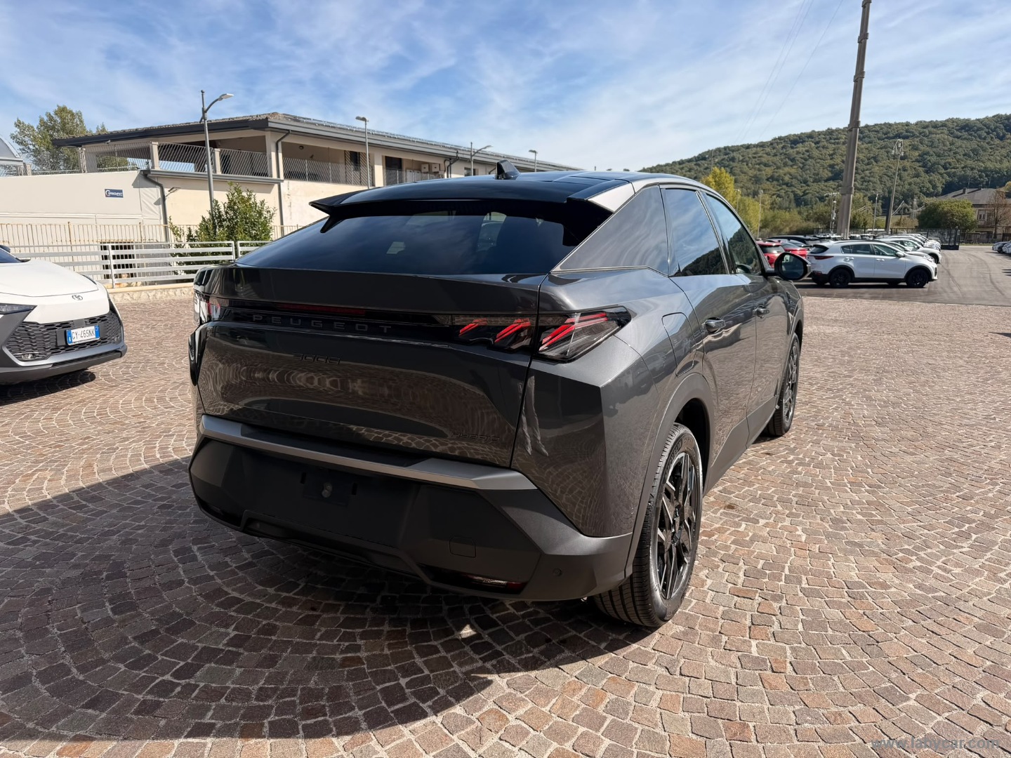 Peugeot 3008 Hybrid 145 e-DCS6 GT - Immagine 5