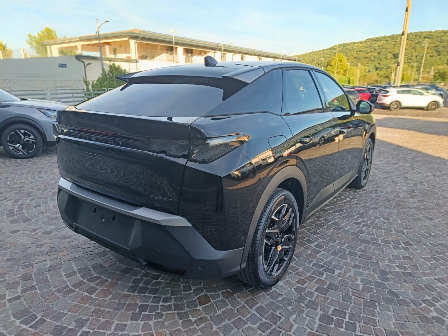 Peugeot 3008 Hybrid 145 e-DCS6 GT - Immagine 5