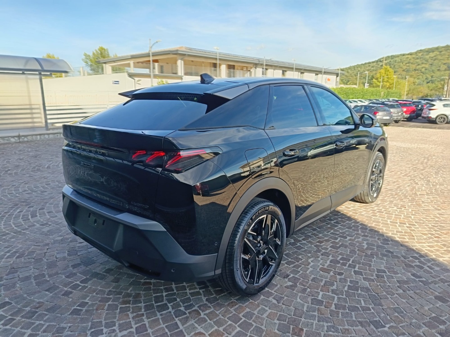 Peugeot 3008 Hybrid 145 e-DCS6 GT - Immagine 5