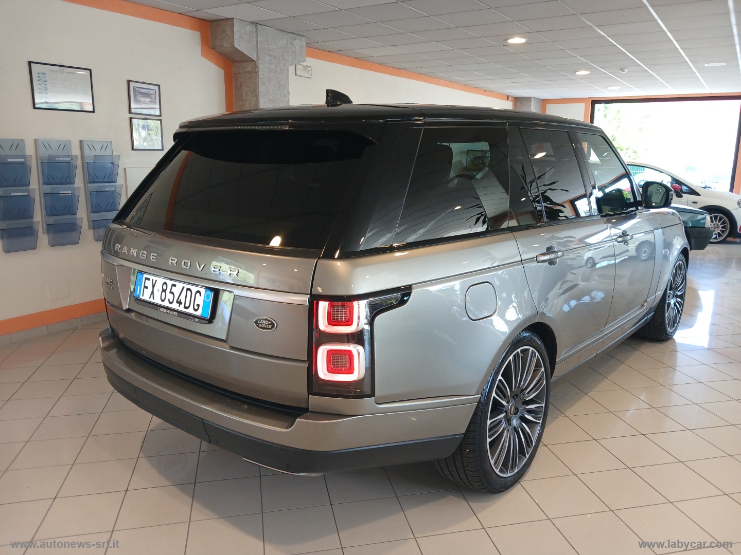 Range Rover 4.4 SDV8 FULL OPTIONAL FULL OPTIONAL TAGLIANDO APPENA ESEGUITO - immagine 5
