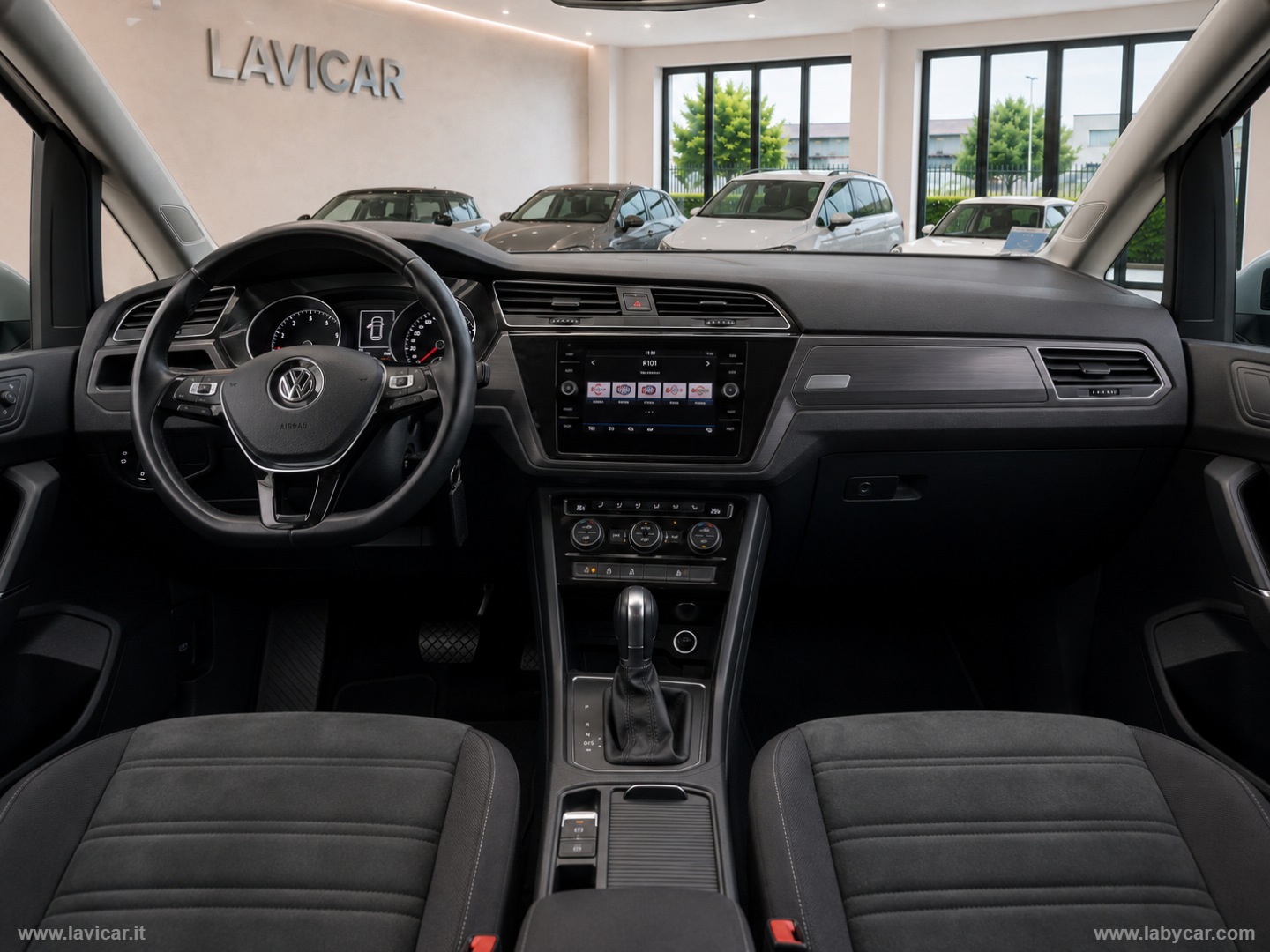 Touran 1.6 TDI 115 CV DSG Executive BMT - immagine 5