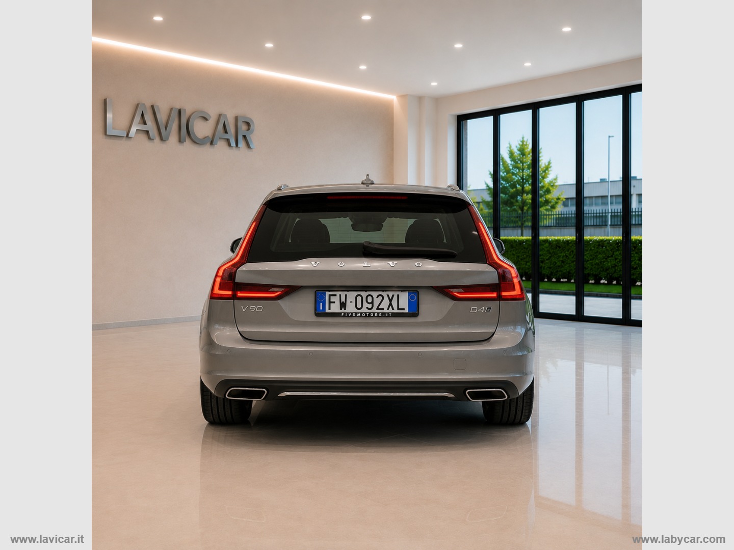 V90 D4 Momentum - immagine 5