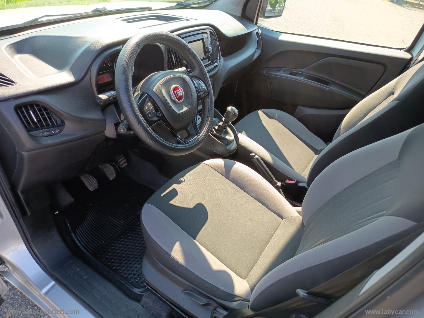 Doblò 1.6 MJT 105CV PC Combi N1 Lounge AUTOCARRO 5 POSTI - immagine 5