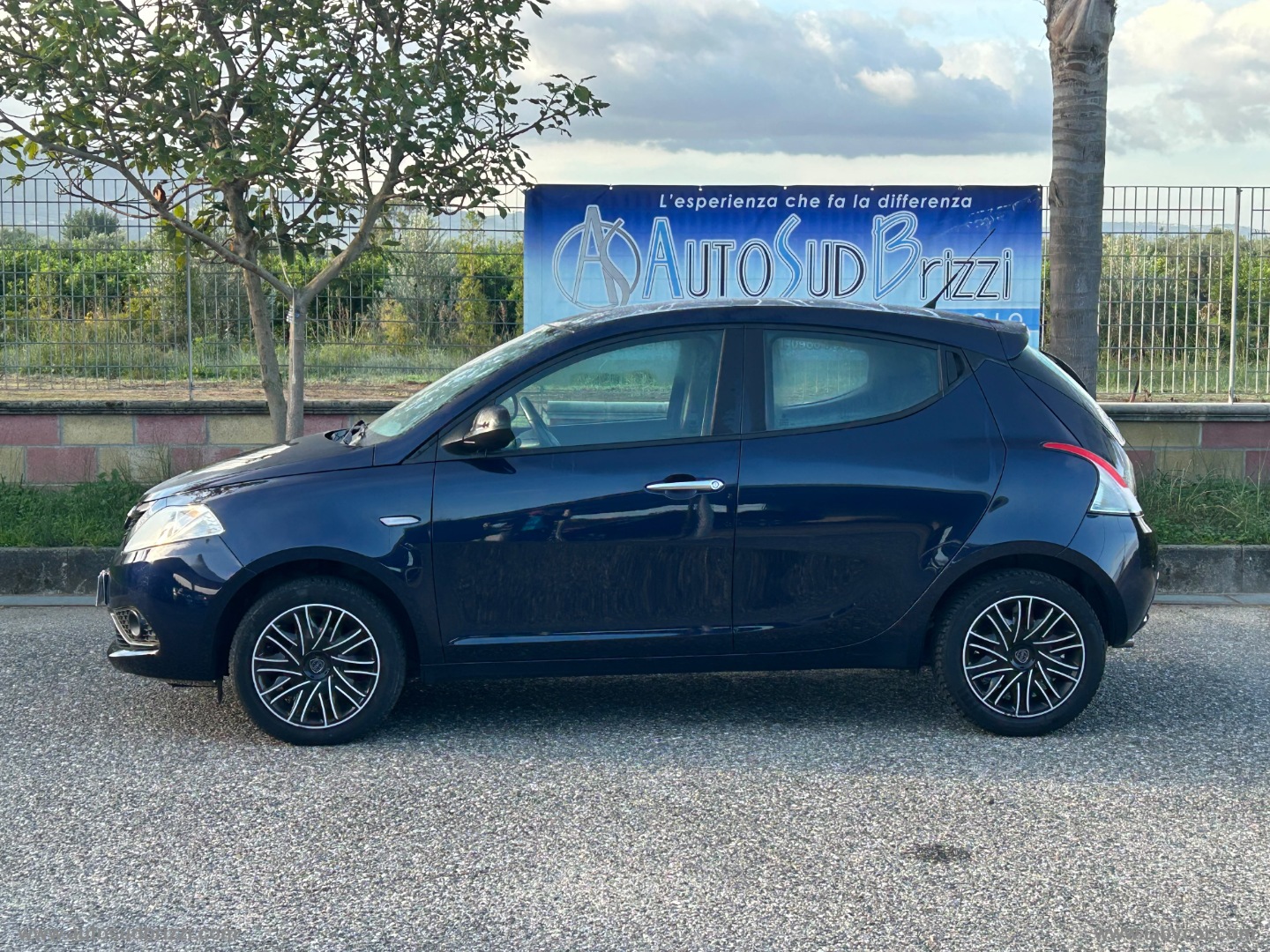 Ypsilon 1.2 69 CV 5p. S&S Gold - immagine 5