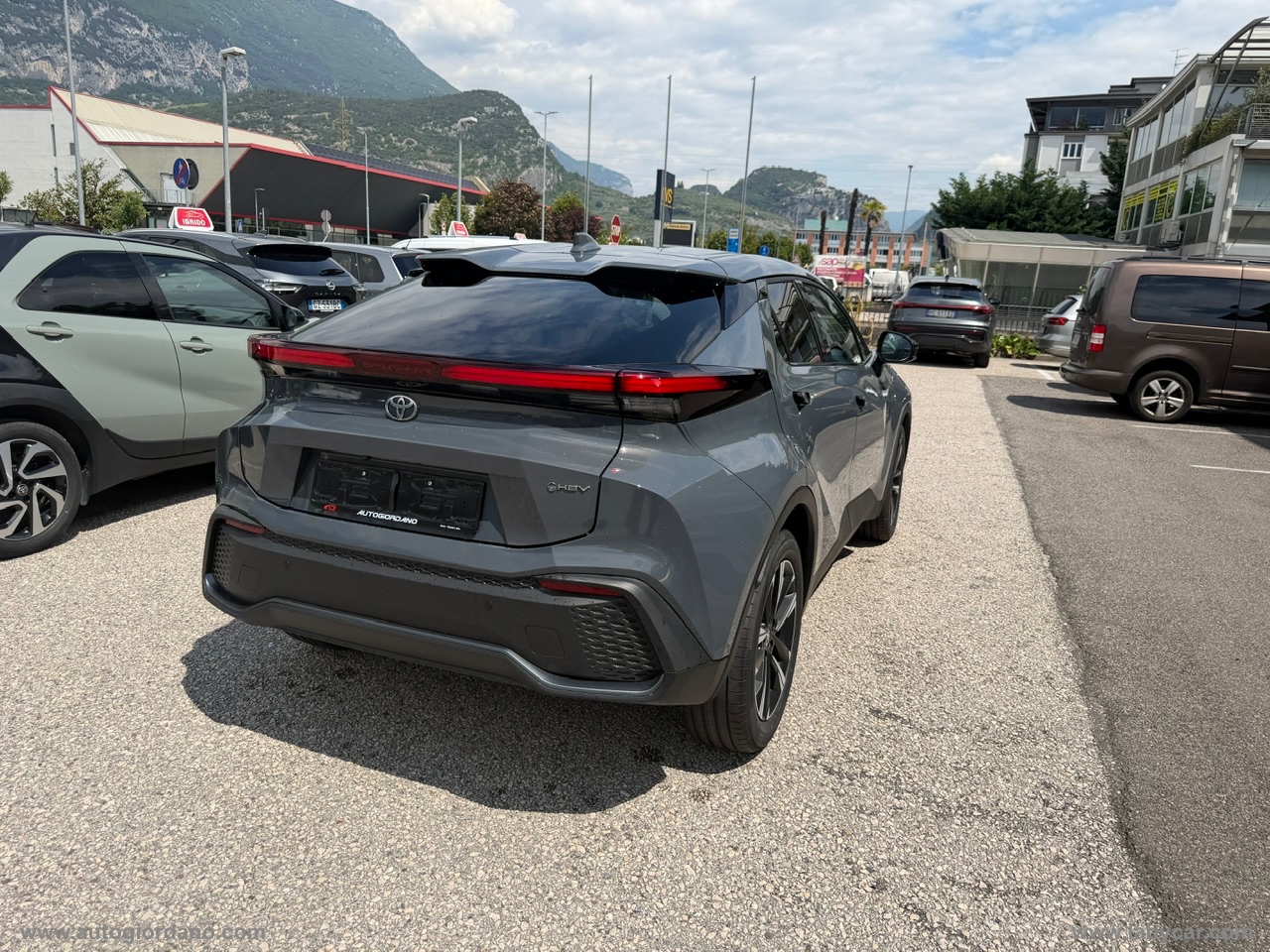 C-HR 1.8 HV Trend - immagine 5