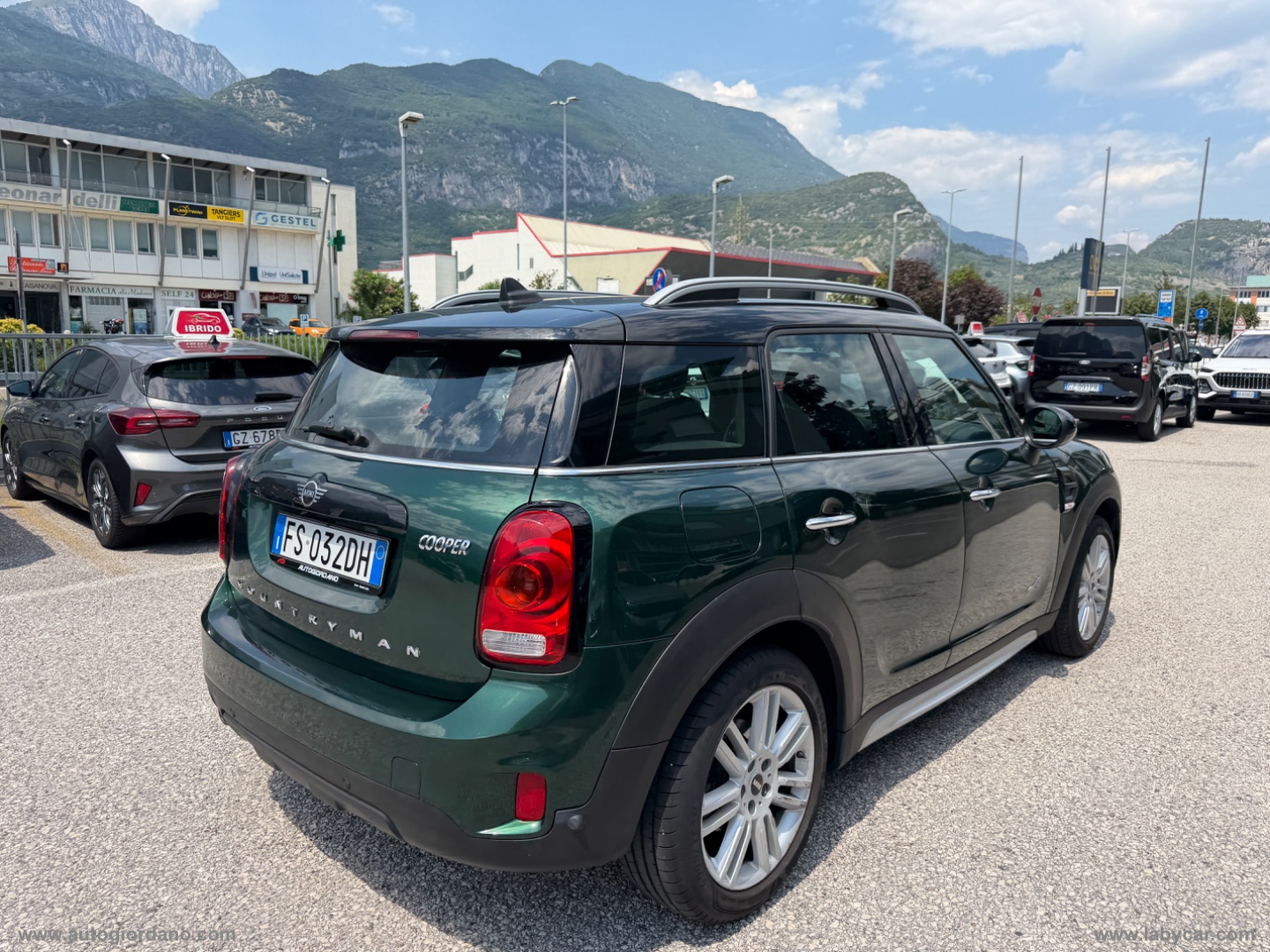 Mini Cooper Business Countryman Aut. 4X4 - immagine 5