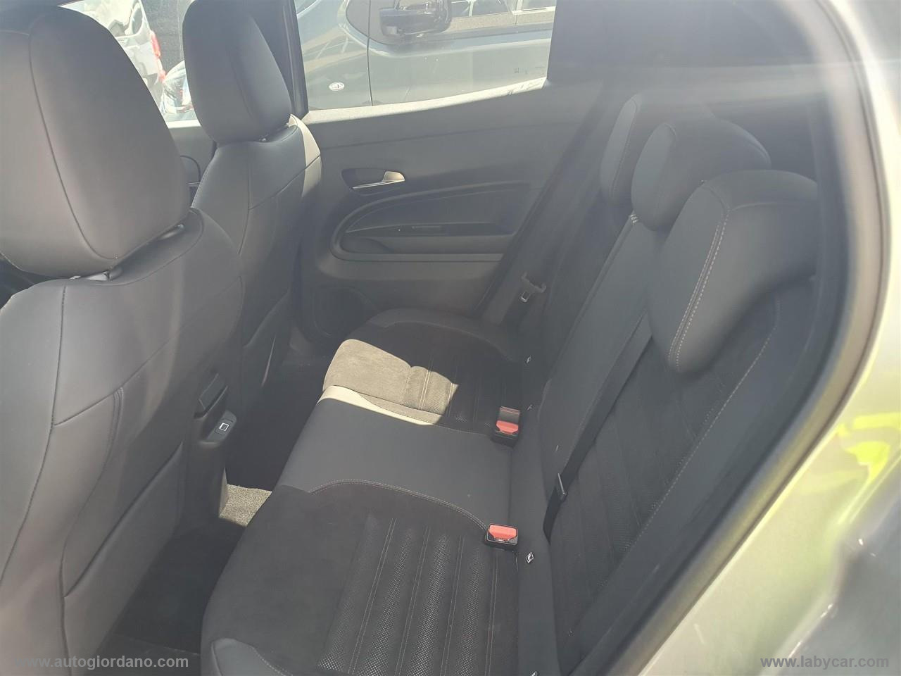 Junior 1.2 145CV Hybrid eDCT6 Q4 Intensa - immagine 5