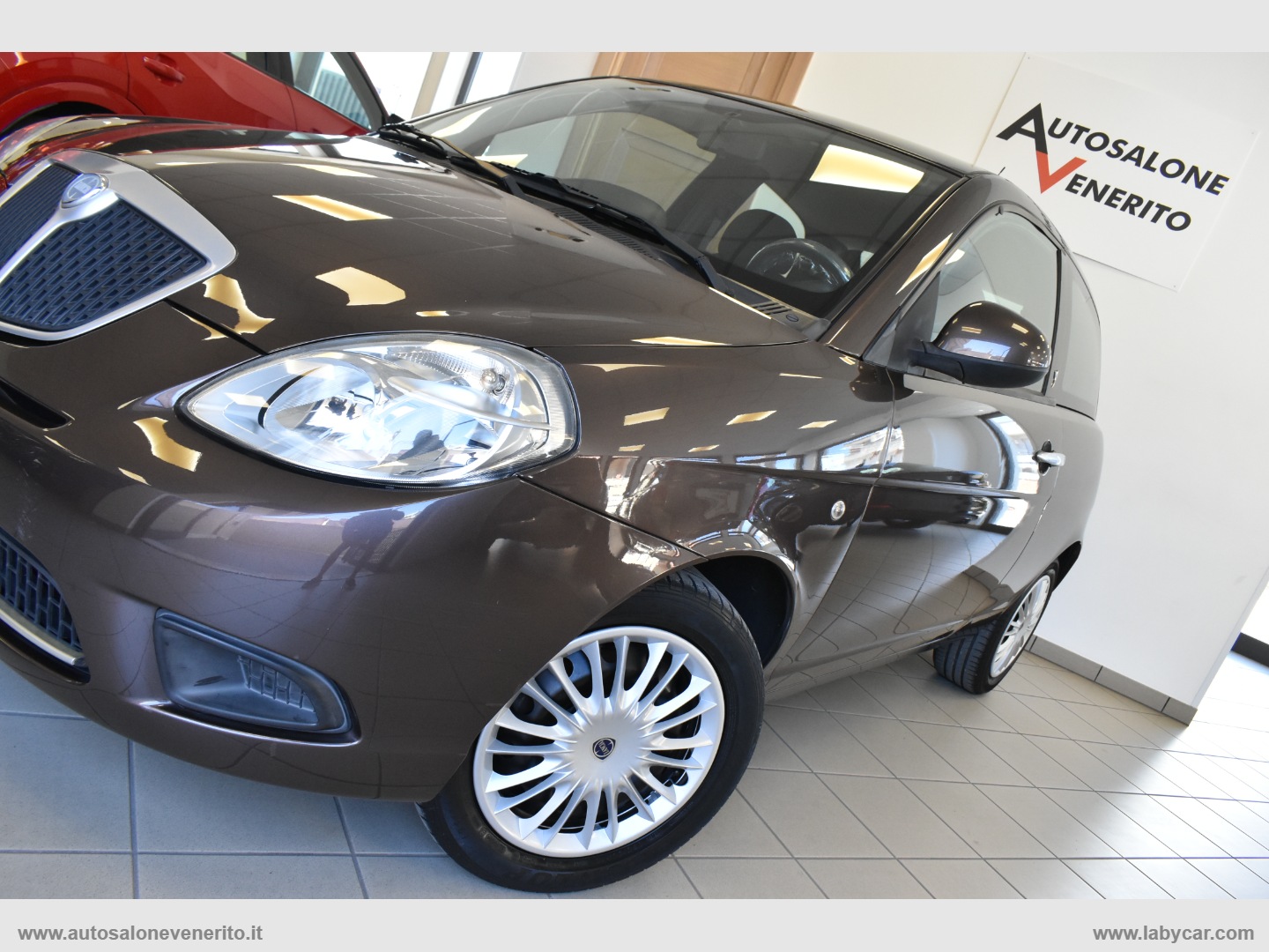 Ypsilon 1.2 Versus - immagine 5