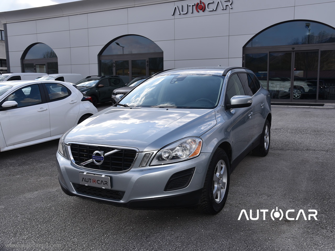 XC60 2.4D D3 AWD Geartronic Momentum - immagine 5