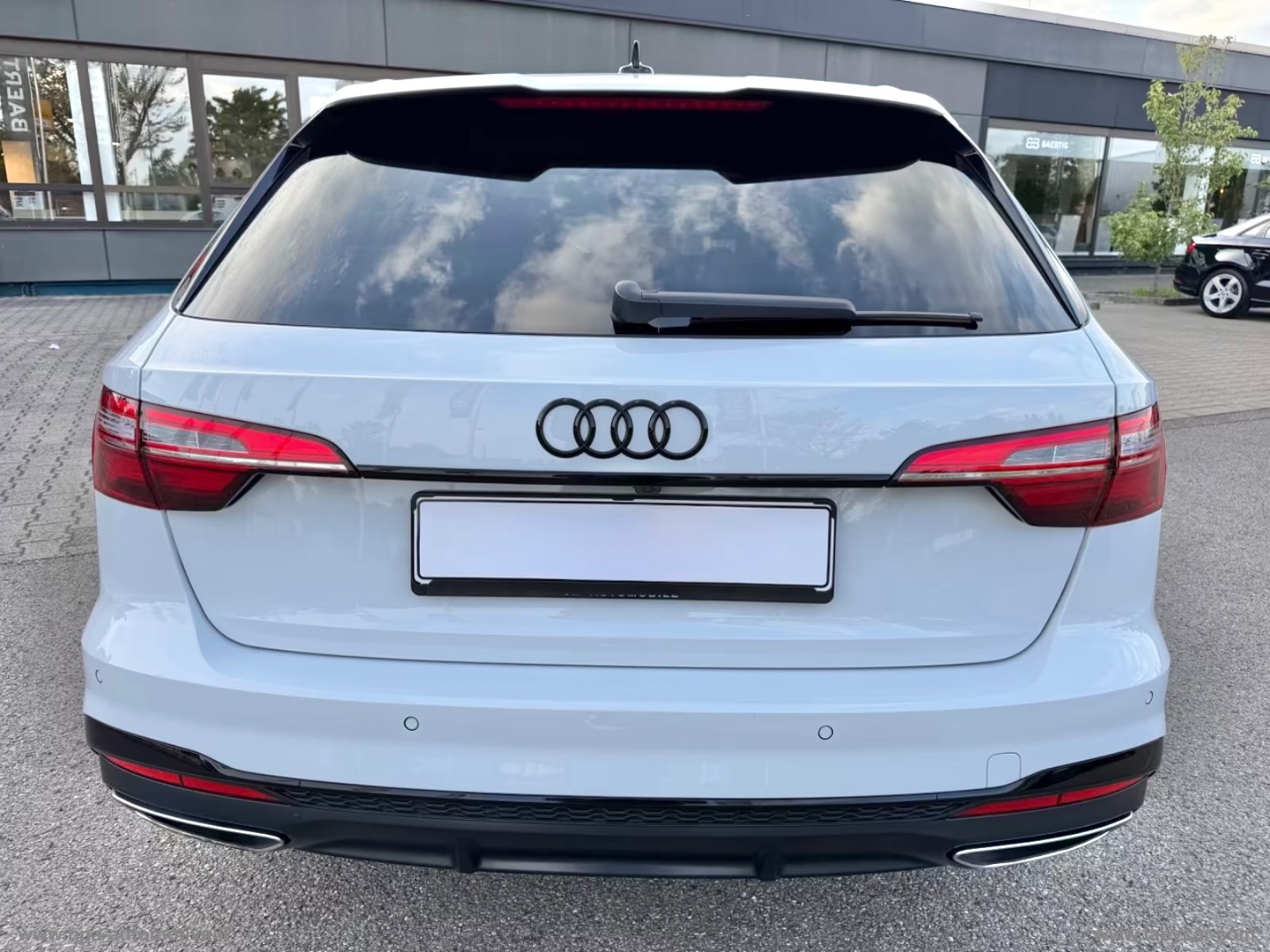 A4 Avant 2.0TDI S-tronic S-line Competition Led Navi Pelle Cerchi 19 - immagine 5