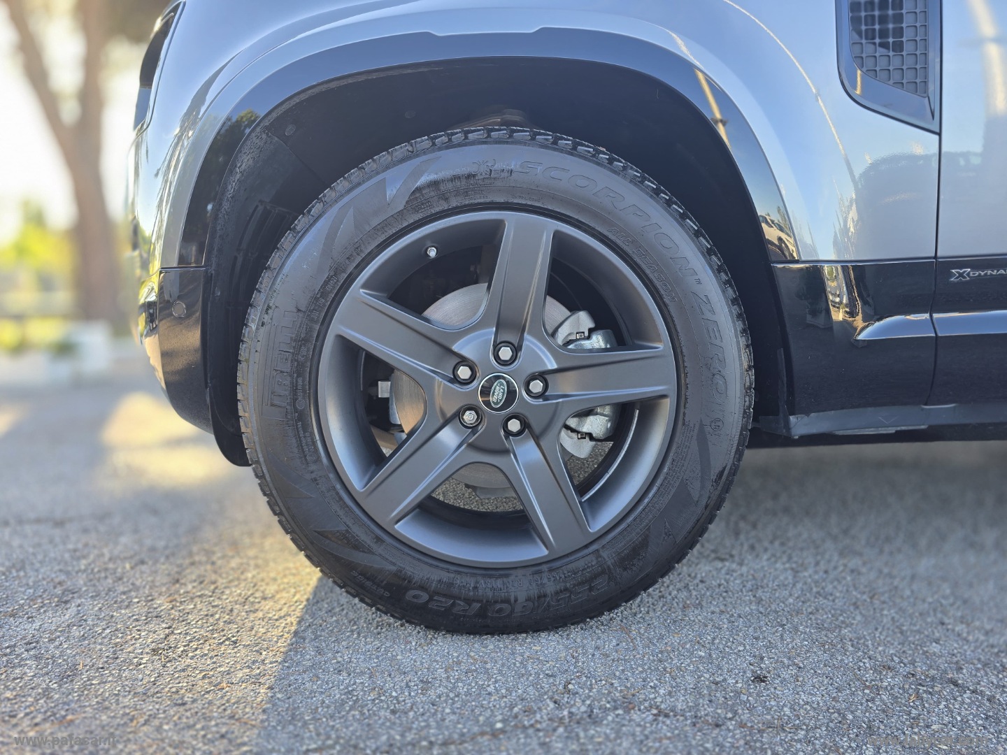 Defender 110 3.0D I6 250 CV X-Dynamic S - immagine 5