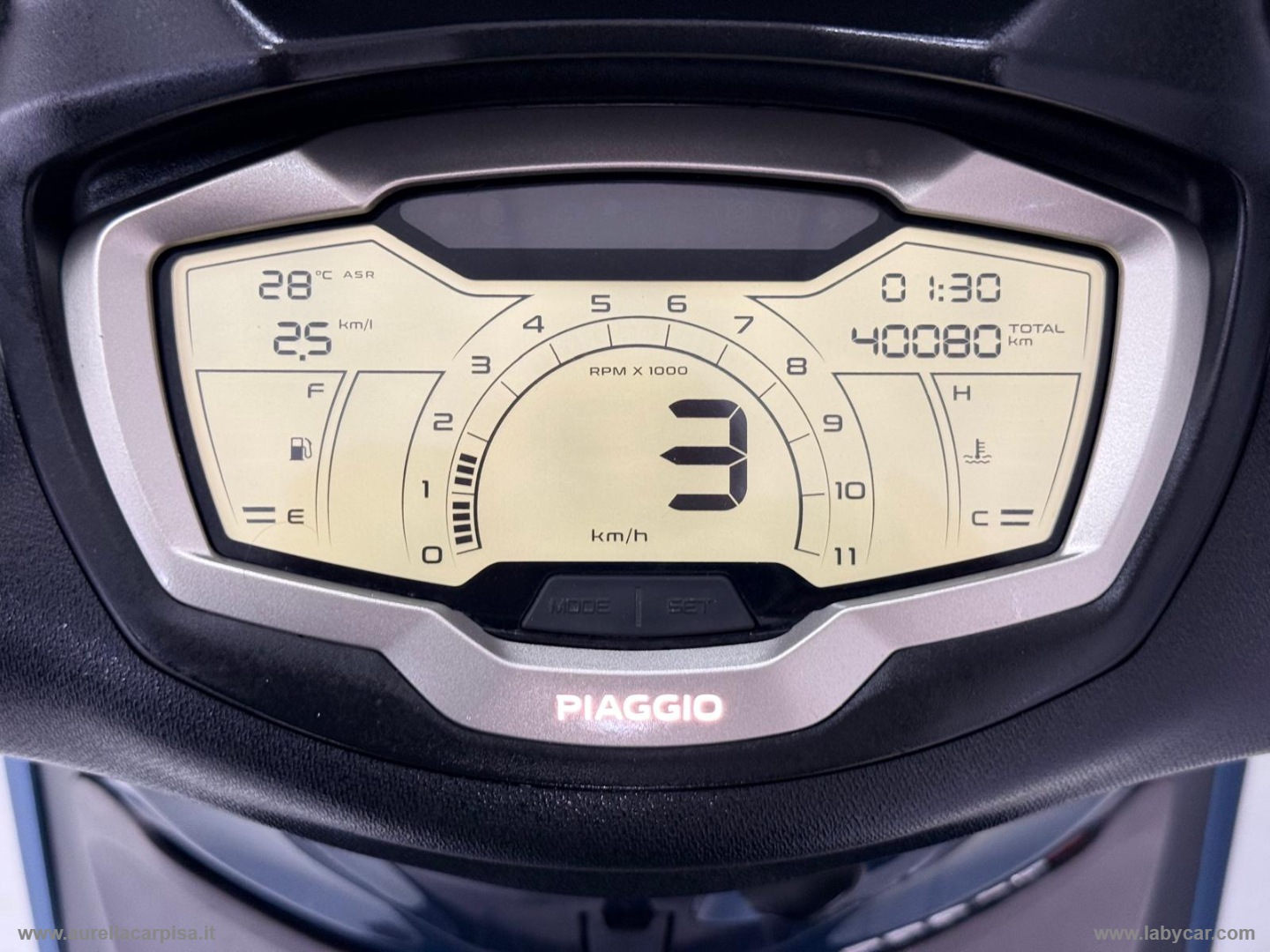Beverly 300 - immagine 5