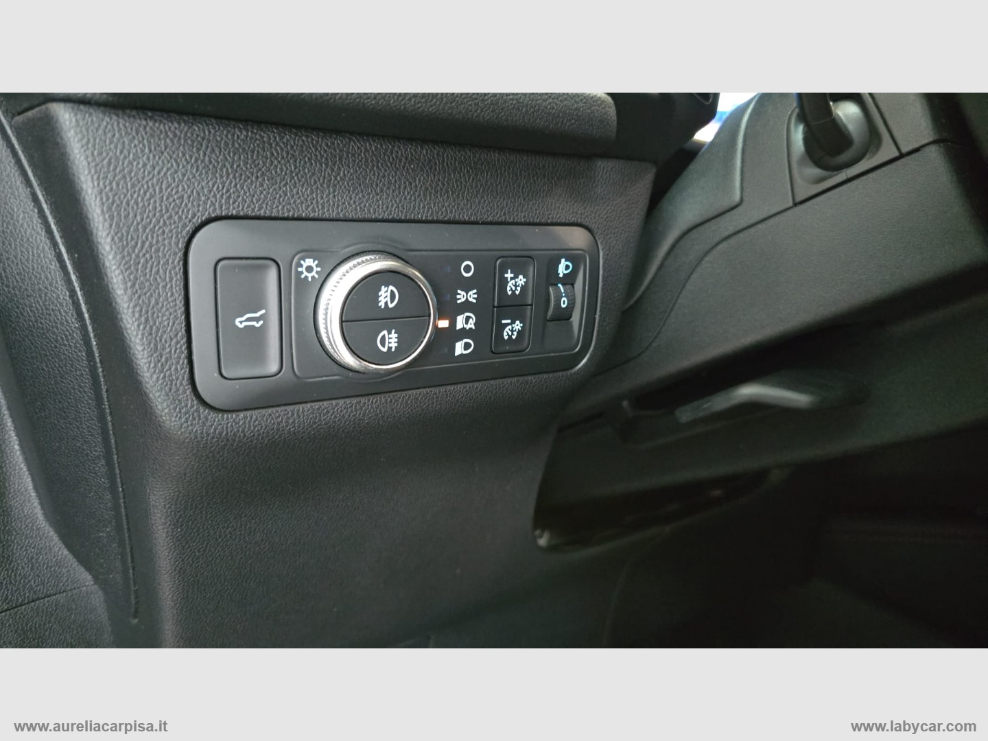 Kuga 1.5 EcoBlue 120 CV aut. 2WD ST-Line - immagine 5