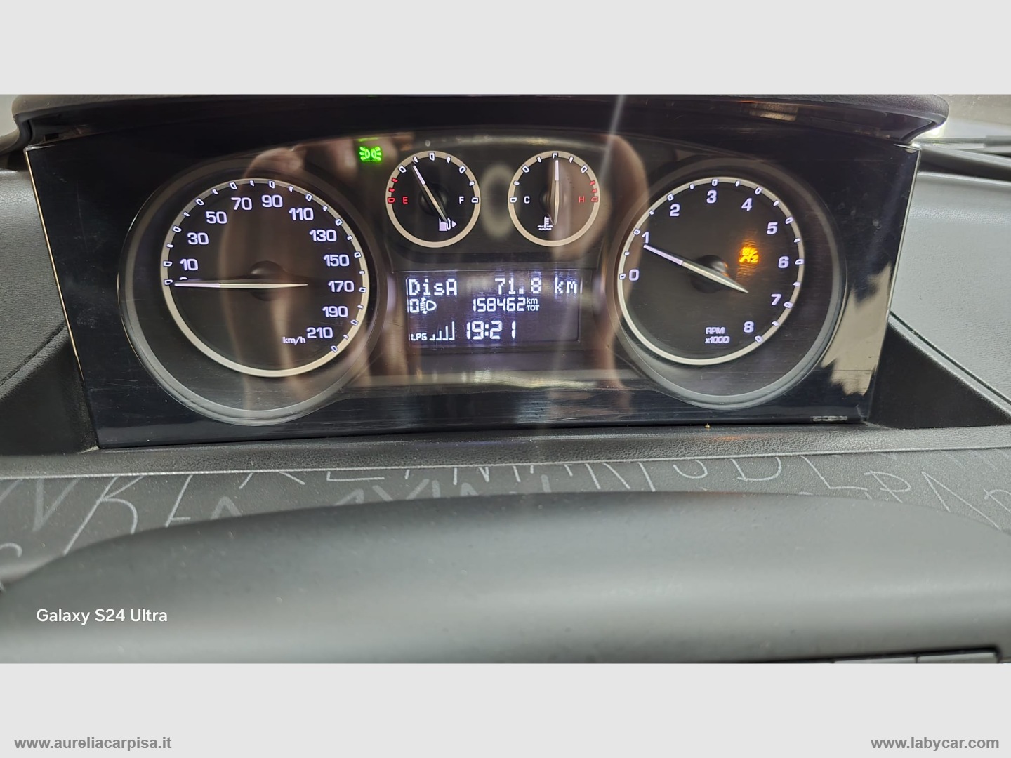 Ypsilon 1.2 69 CV 5p. GPL Ecochic Ele. - immagine 5
