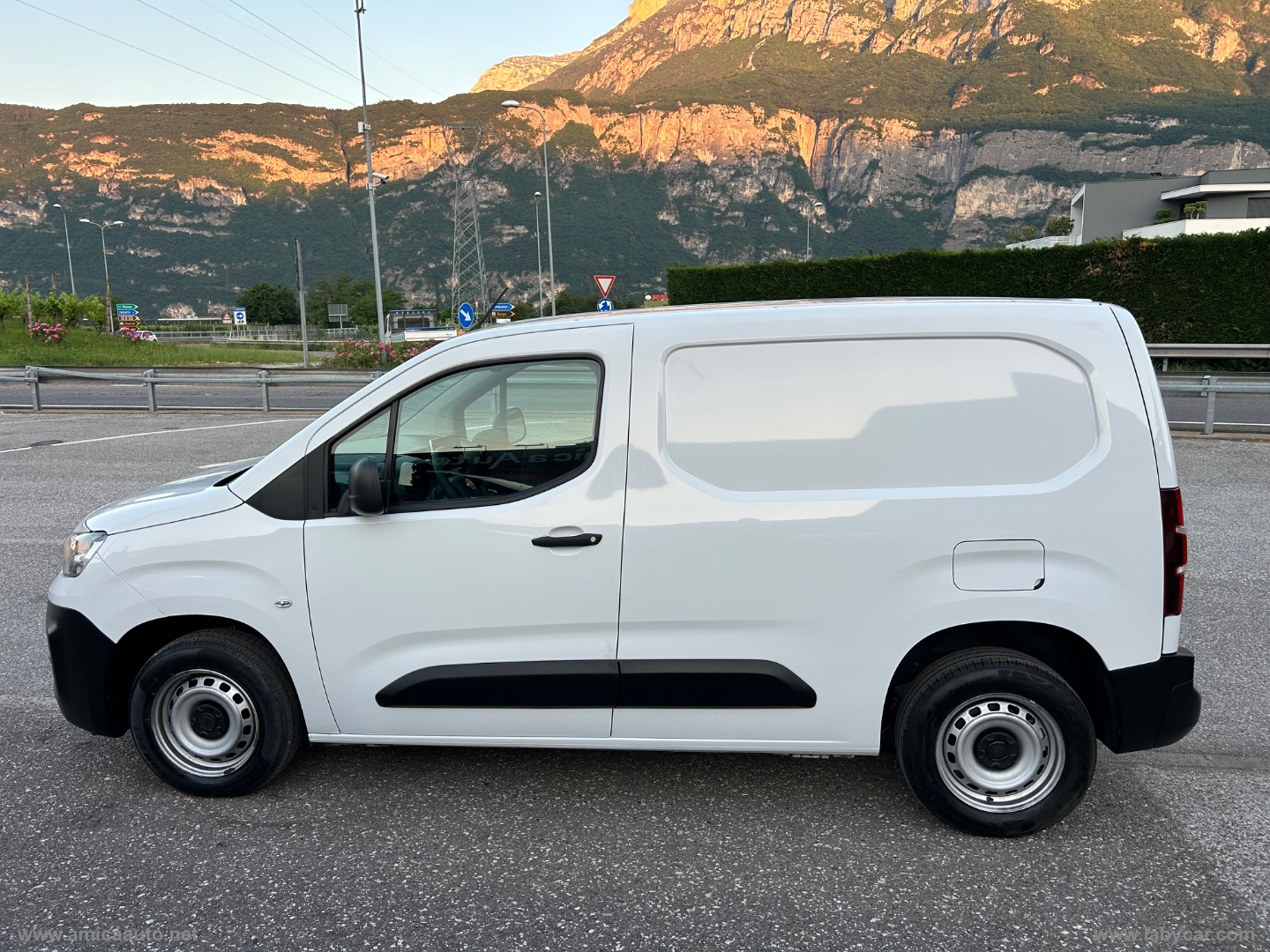 Dobl? 1.5 BlueHdi 100CV PC-TN Van - immagine 5