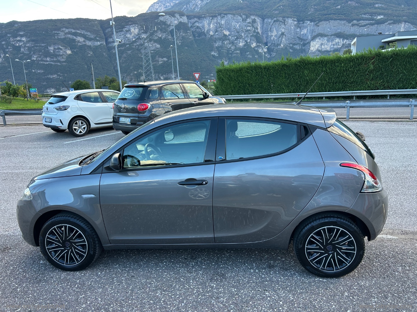 Ypsilon 1.2 69 CV 5p. S&S Elefantino Blu - immagine 5
