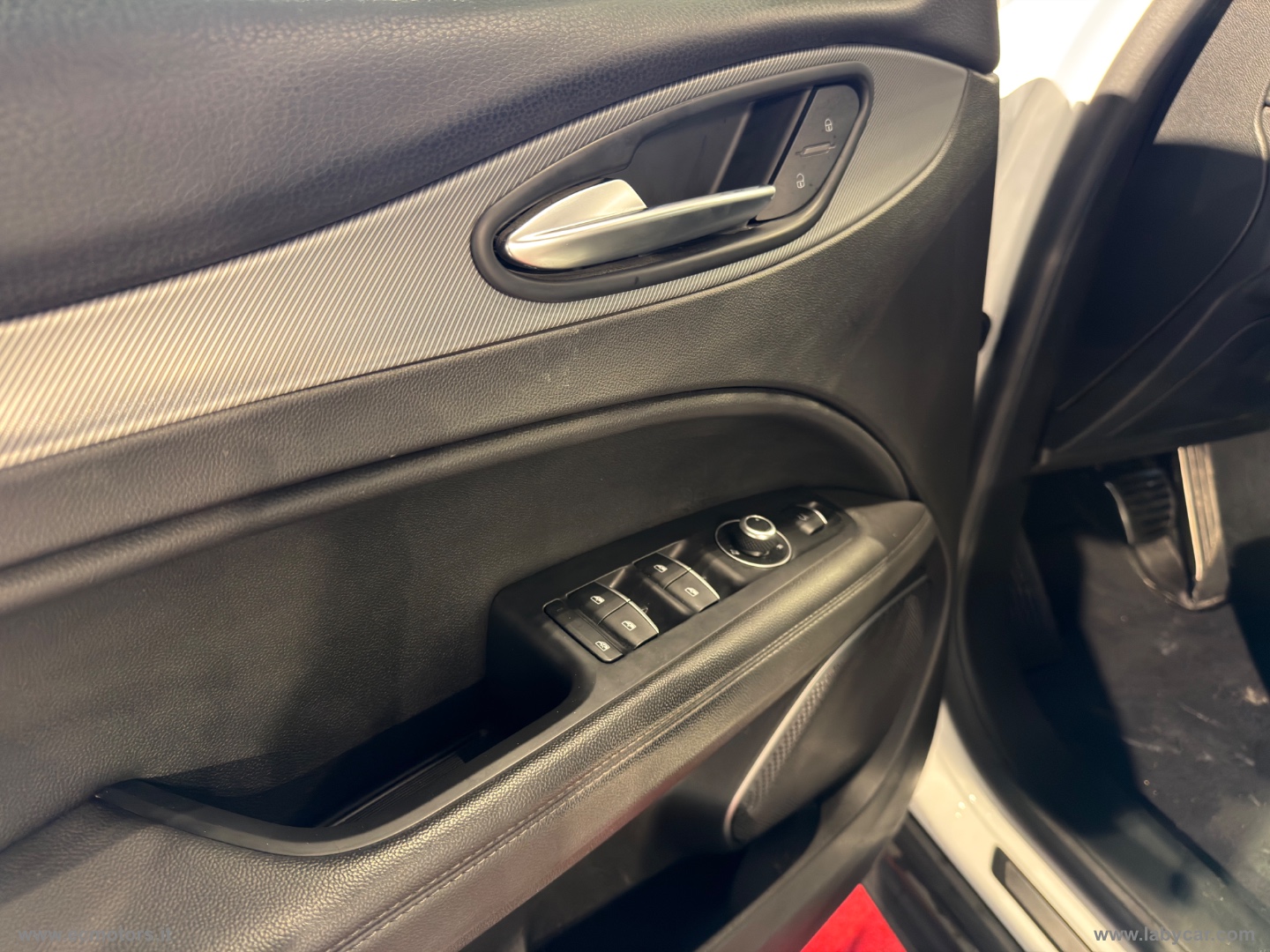 Stelvio 2.2 T.diesel 190CV AT8 Q4 Sprint - immagine 5