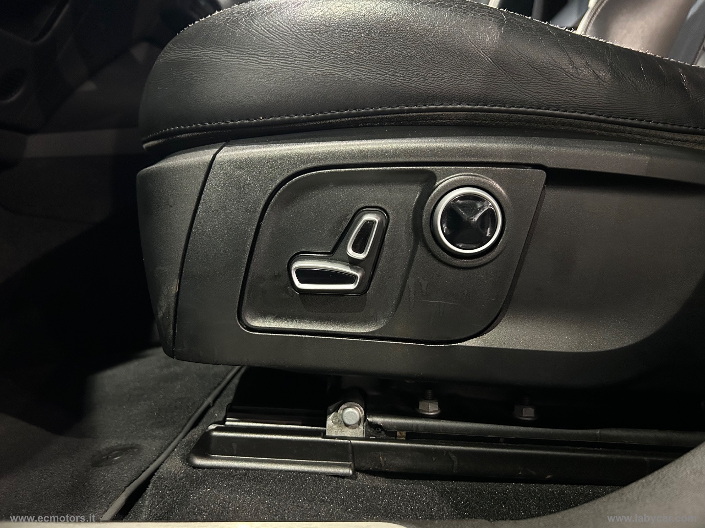 Levante V6 Diesel 275 CV AWD Granlusso - immagine 5