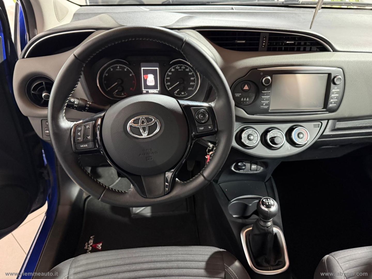 Yaris 1.5 5p. Lounge - immagine 5