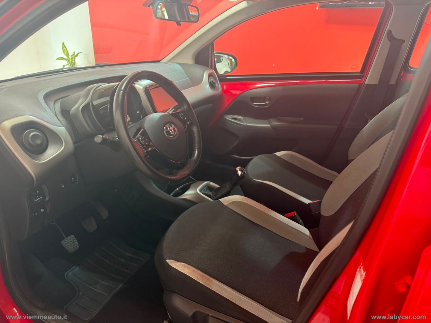 Aygo 1.0 VVT-i 69 CV 5p. x-play - immagine 5