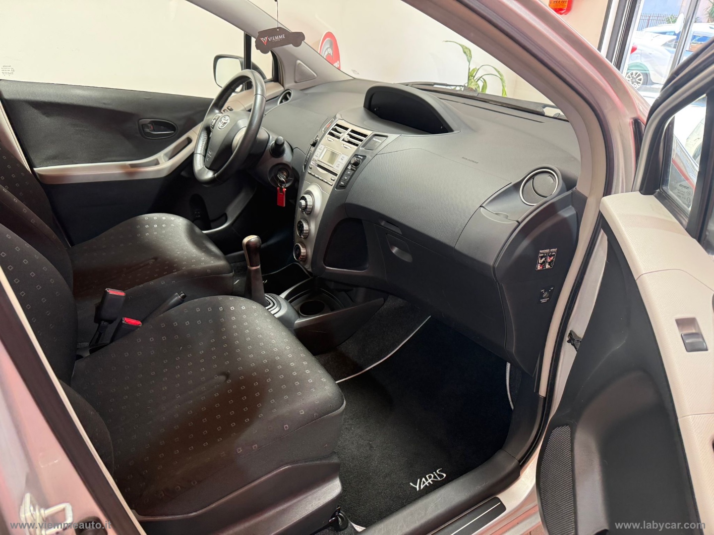 Yaris 1.0 5p. Now - immagine 5