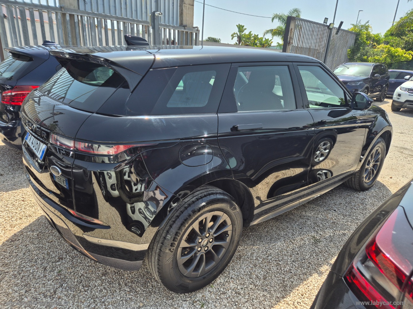 RR Evoque 2.0D I4 MHEV R-DYNAMIC AWD 150CV AUTO - immagine 5