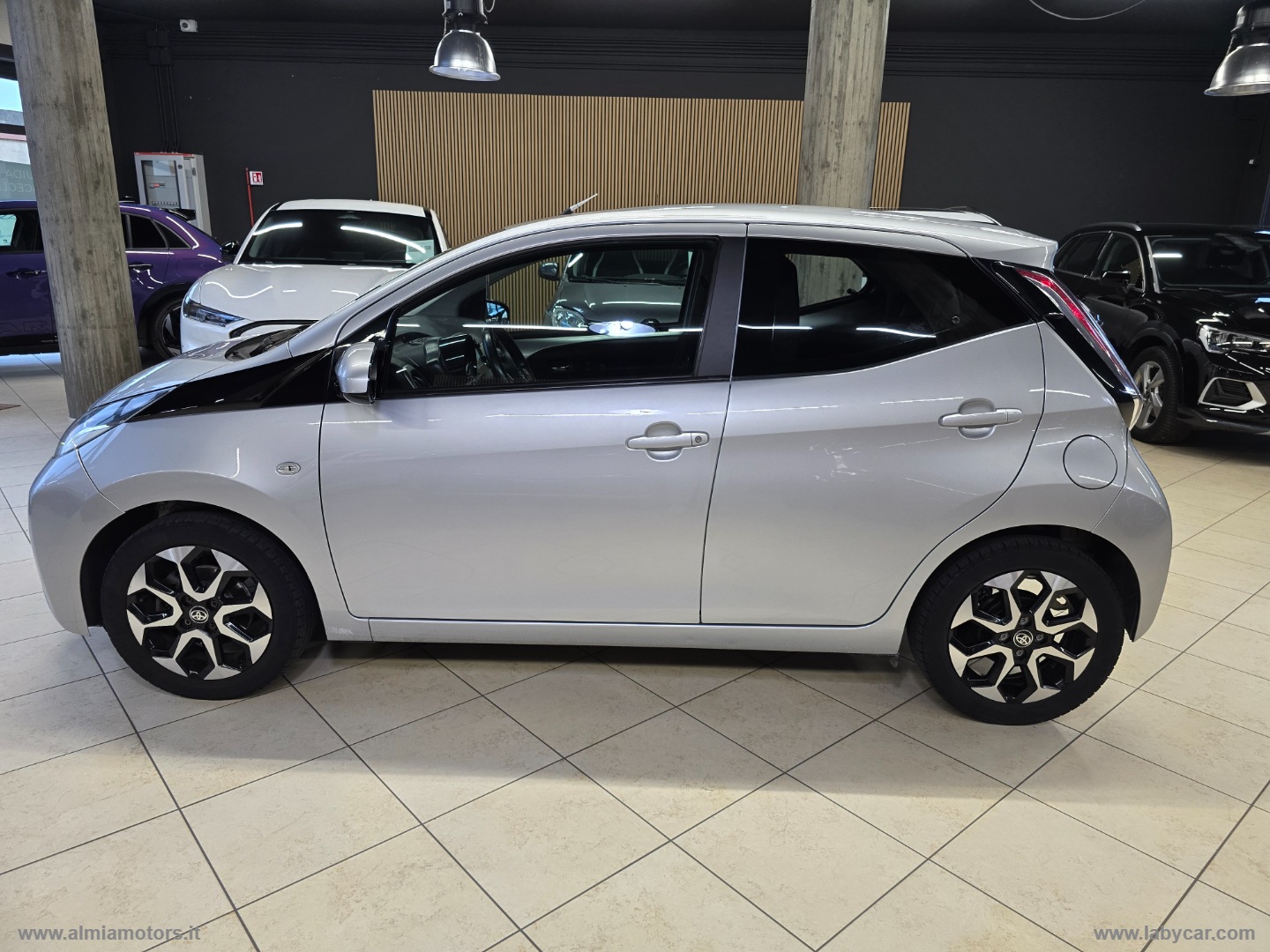 Aygo 1.0 VVT-i 69 CV 5p. x-play TSS - immagine 5