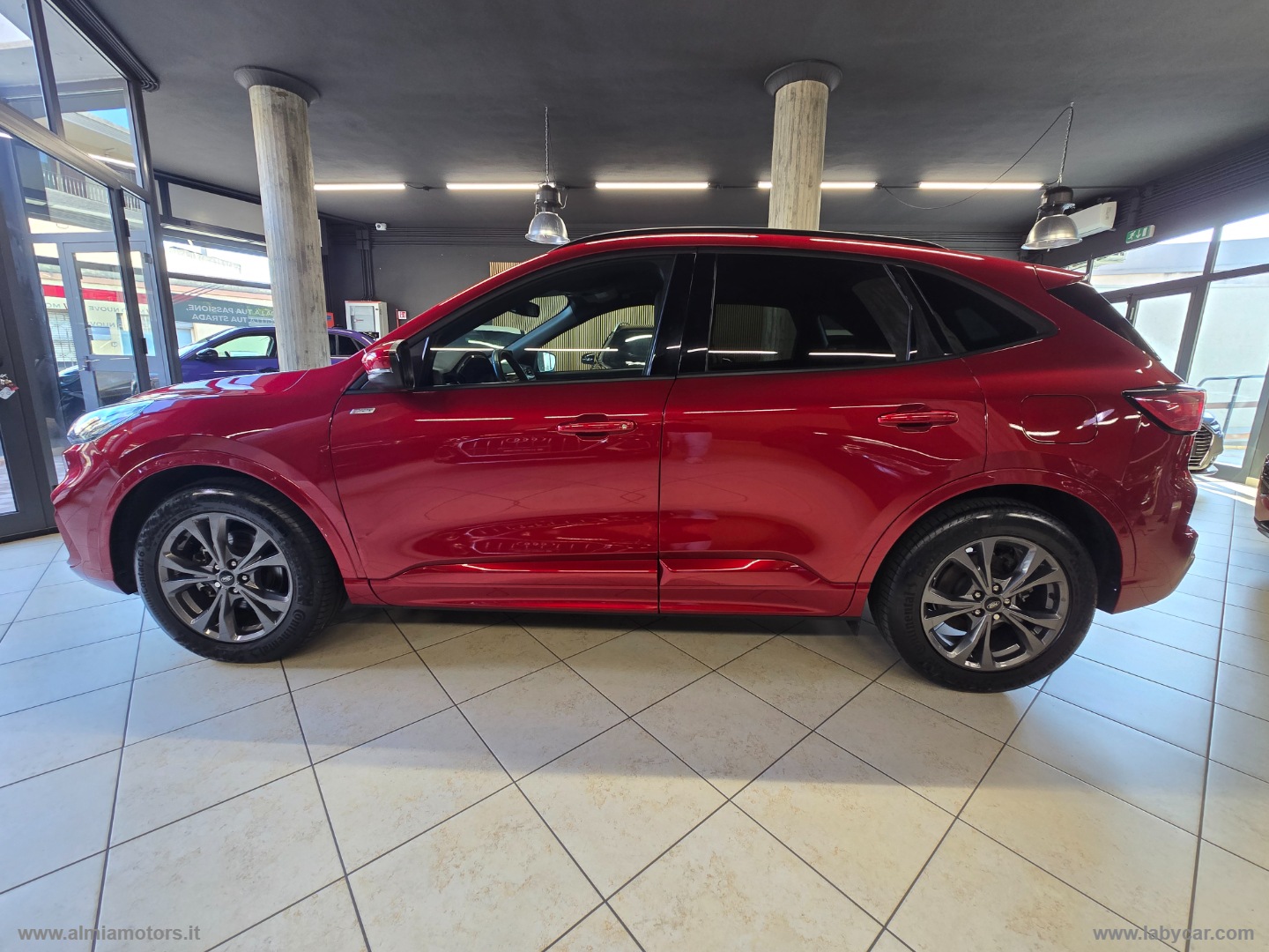Kuga 2.5 Full Hybrid 190 CVT 2WD ST-Line - immagine 5