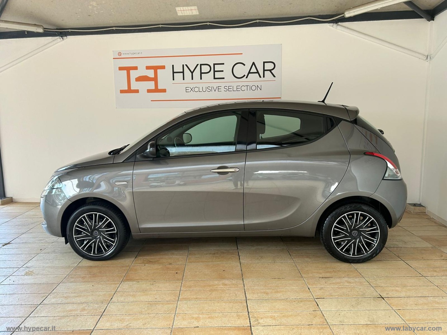 Ypsilon 1.0 FireFly 5p.S&S Hybryd Gold - immagine 5