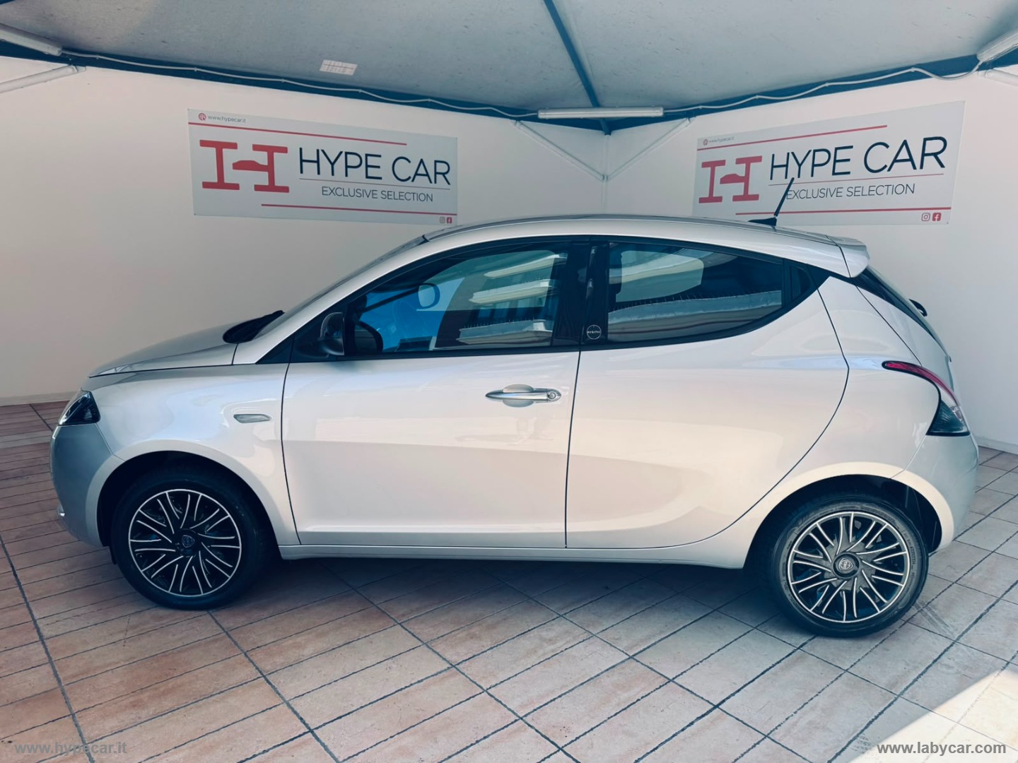 Ypsilon 1.0 FireFly 5p.S&S Hybryd Gold - immagine 5