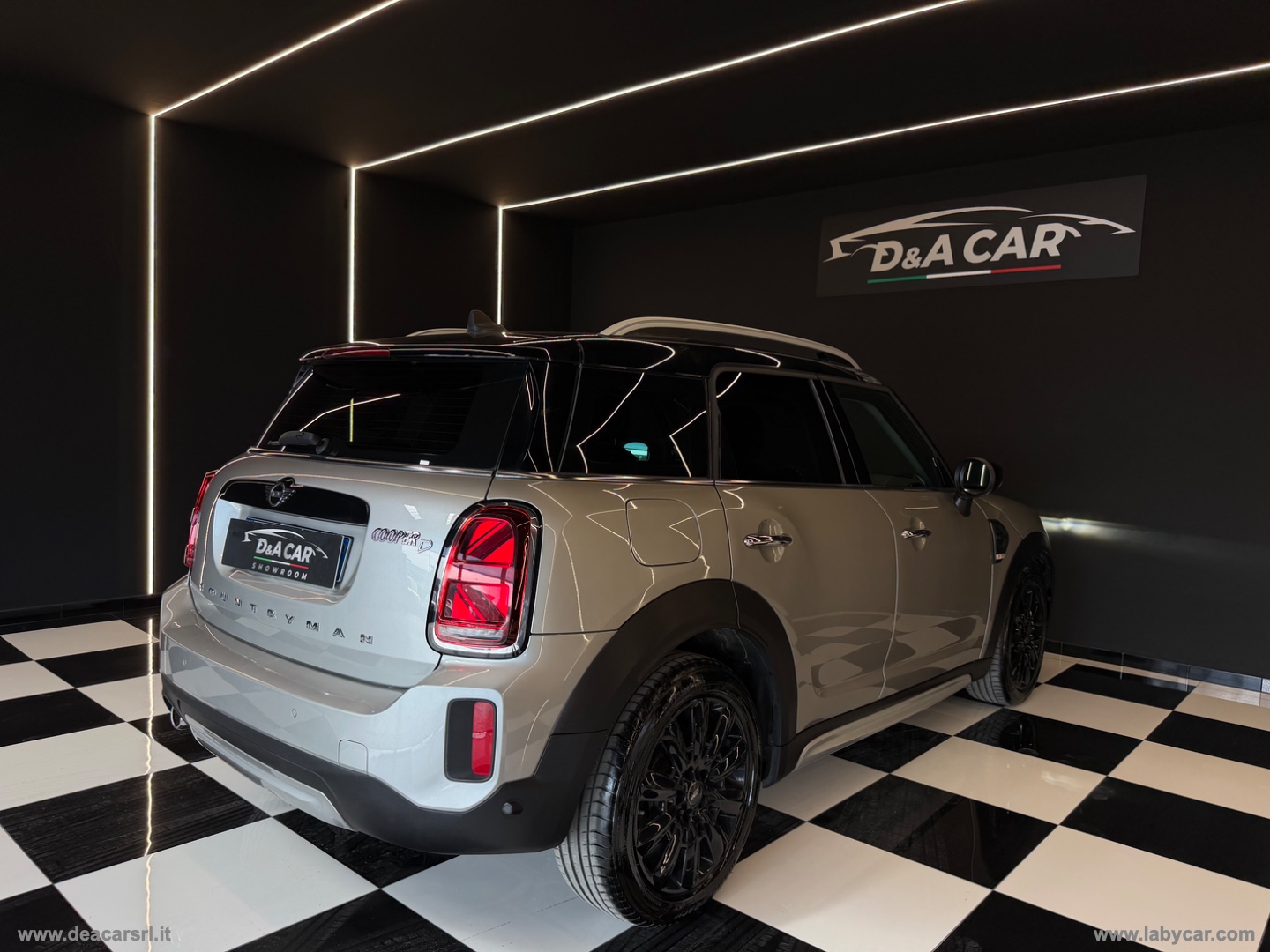 Mini Cooper D Essential Countryman - immagine 5