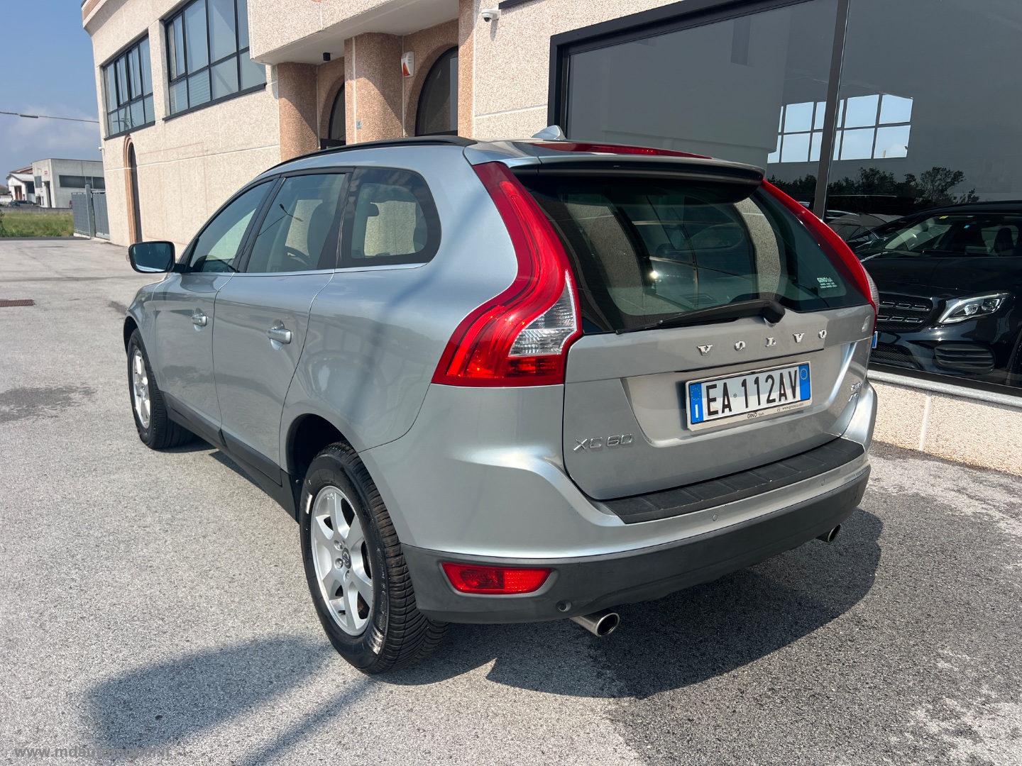 XC60 2.4 D 163CV AWD Geartronic Momentum MOLTO BEN TENUTA - immagine 5