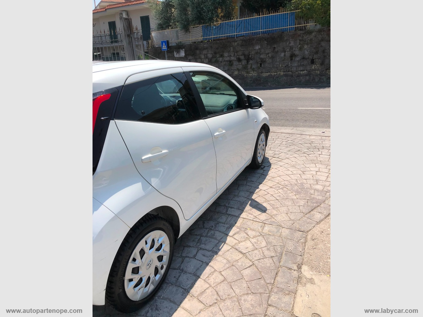 Aygo Connect 1.0 VVT-i 72 CV 5p. x-play - immagine 5