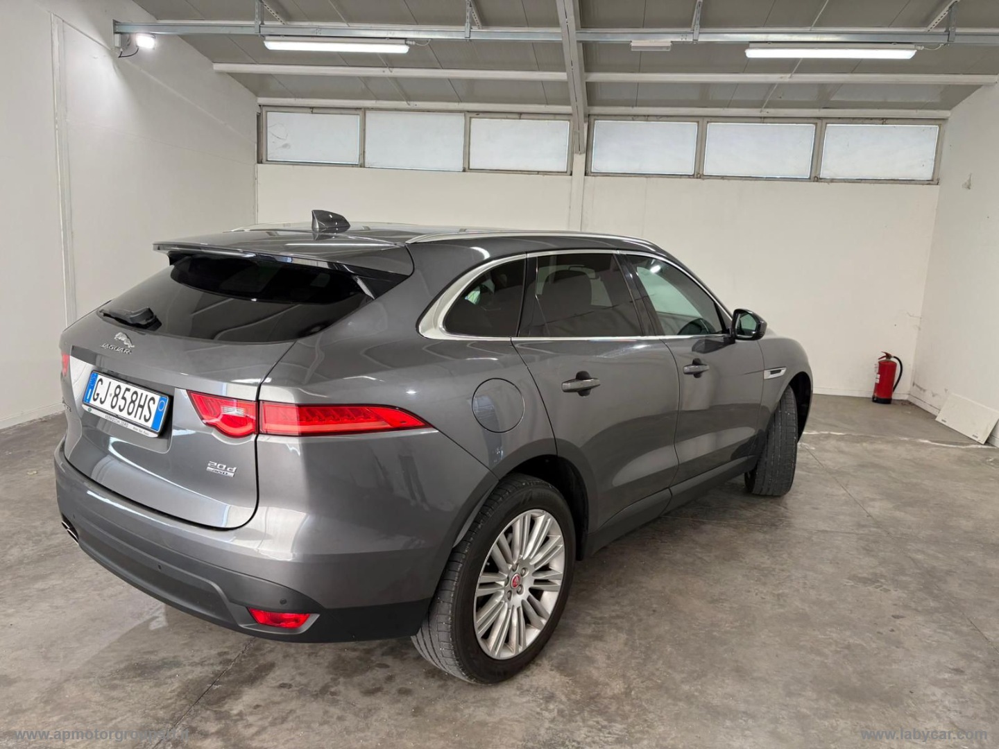 F-Pace 2.0 D 180 CV AWD aut. Prestige - immagine 5