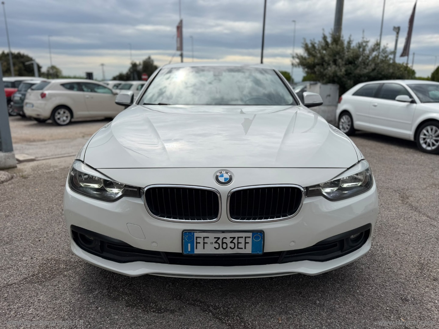316d Touring Business Advantage aut. - immagine 5