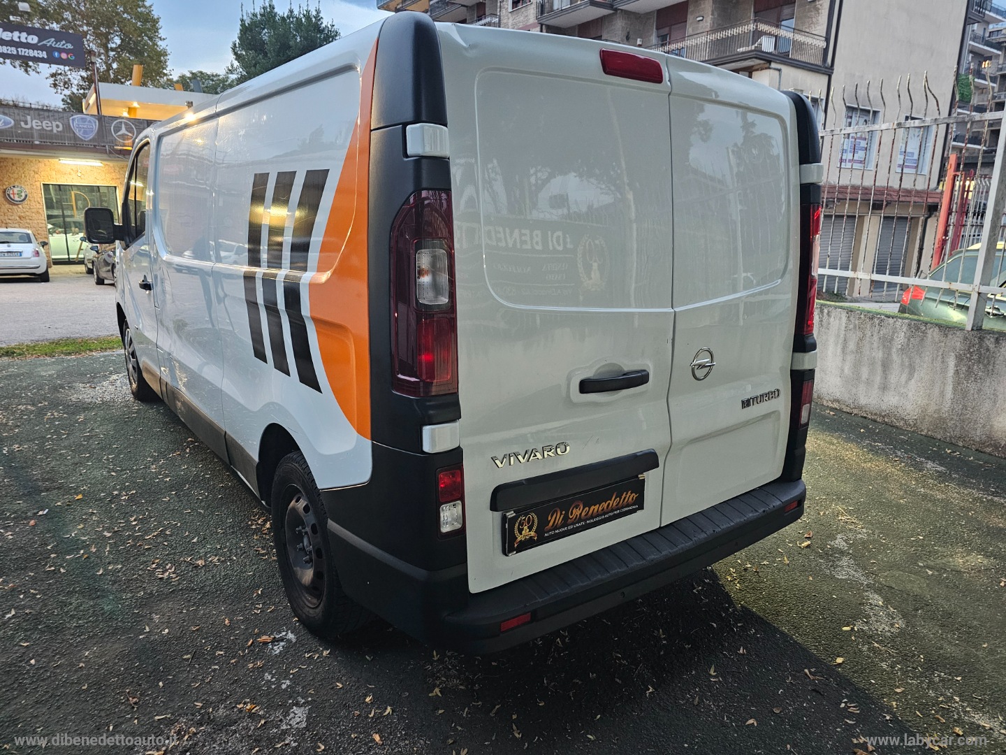 Vivaro 29 1.6 BiT. EcoF. PC-TN Furg. Ed. - immagine 5
