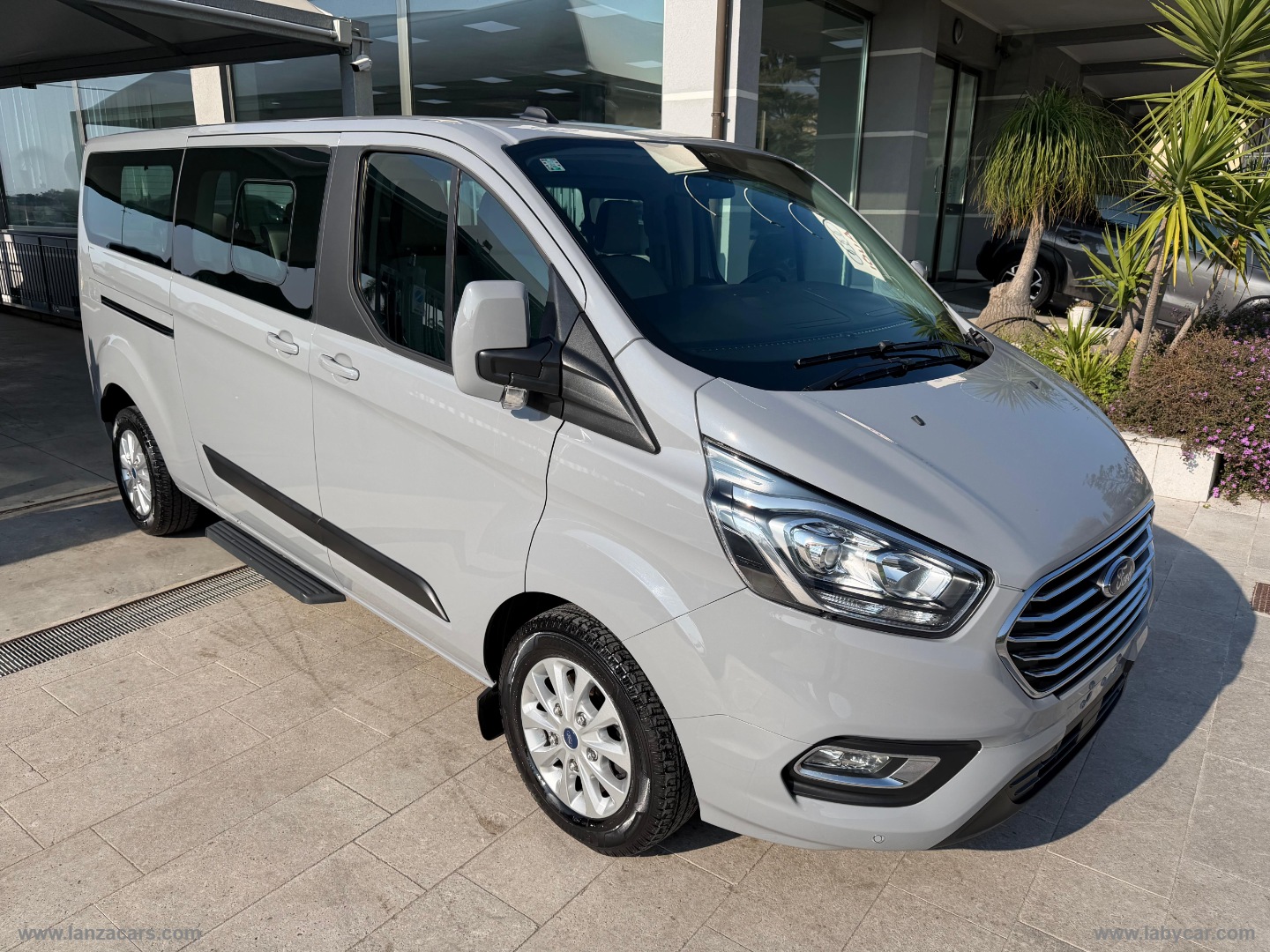 Tourneo Custom 320 2.0 TDCi 105 PL Trend - immagine 5