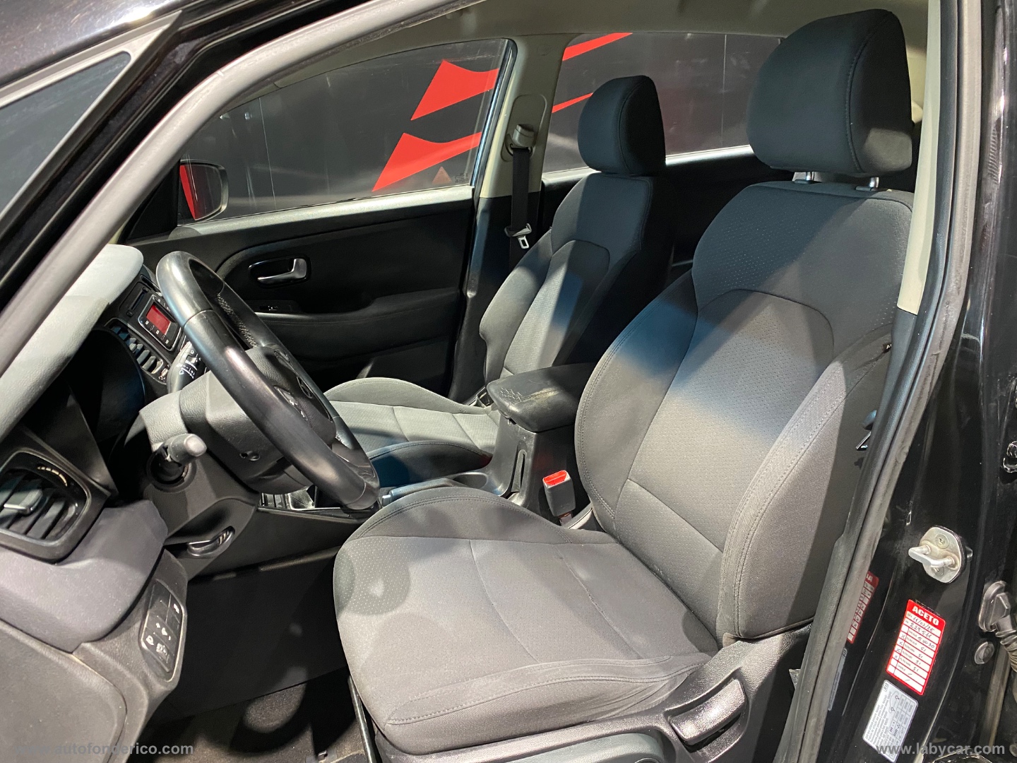 Carens 1.7 DIESEL 7 POSTI - immagine 5