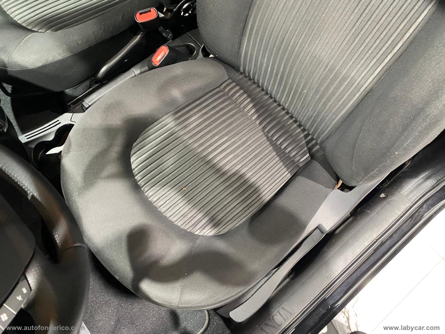 Ypsilon 1.2 69 CV Elle - immagine 5