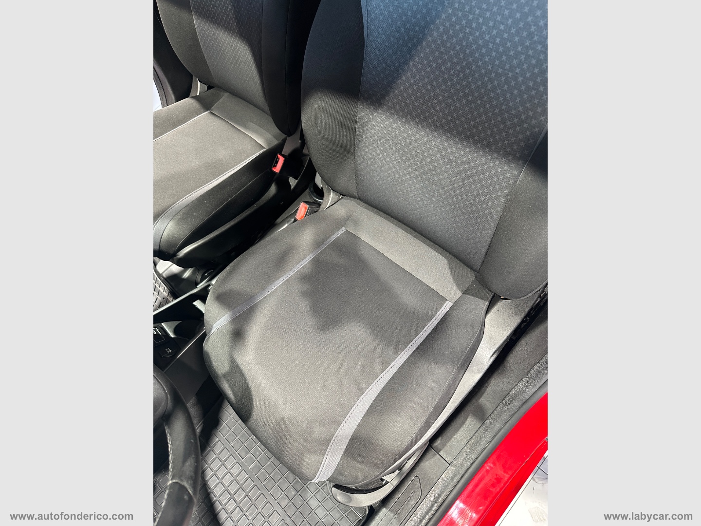 Ypsilon 1.2 69 CV 5p. GPL Ecochic Gold - immagine 5