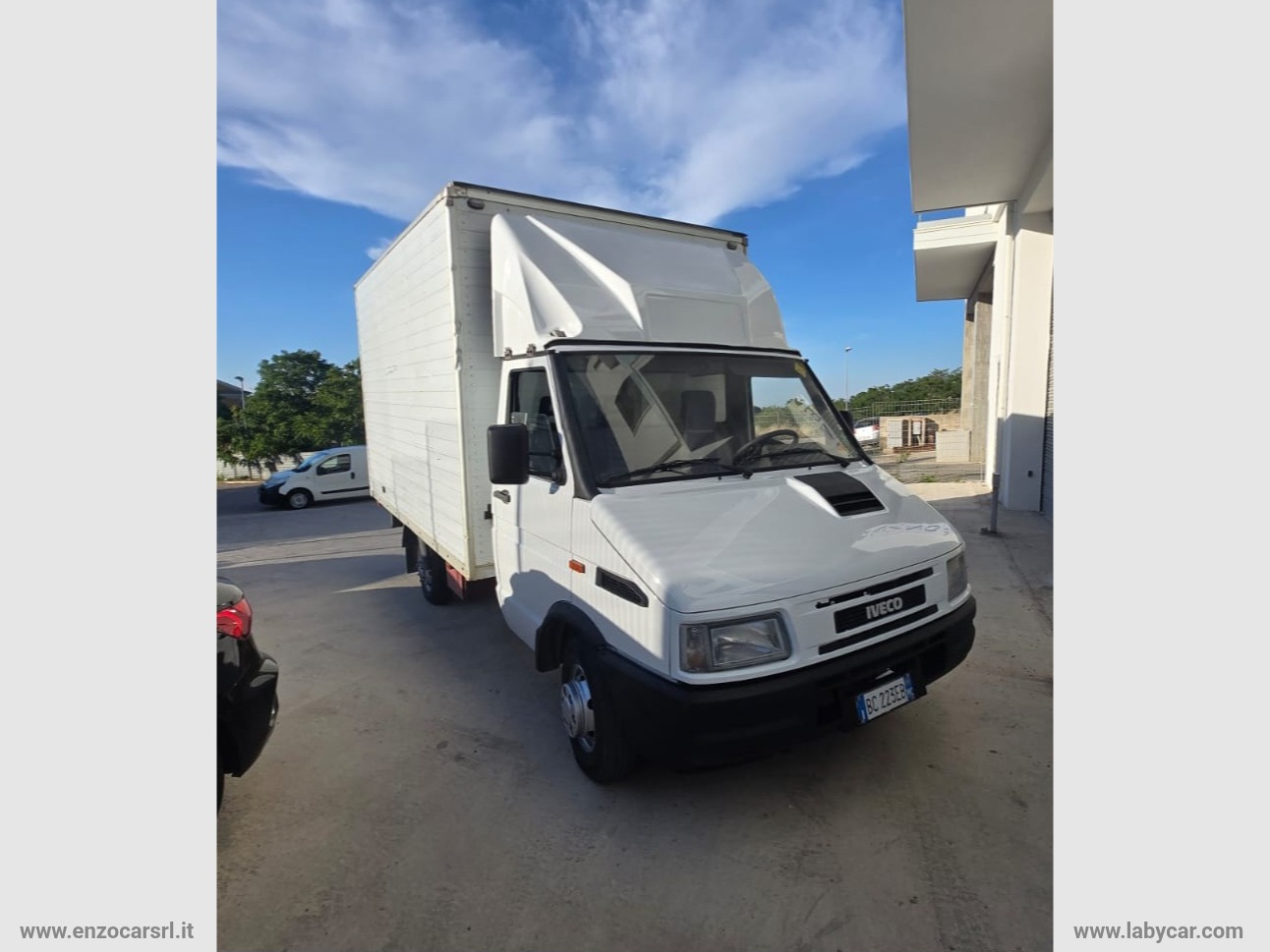Daily 30.8 2.8 D PL Cabinato Basic PATENTE B - immagine 5